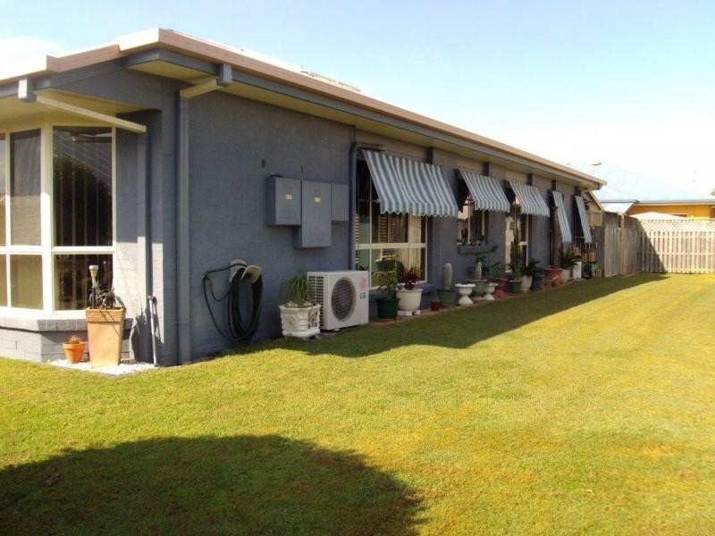 40 Lakeside Crescent, Currimundi QLD 4551
