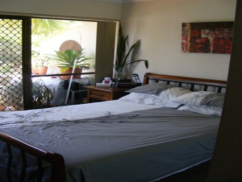 111 Markeri Street, Mermaid Waters QLD 4218