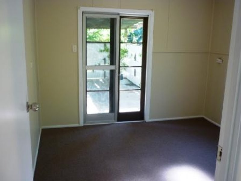 9 Arthur Street, Urangan QLD 4655