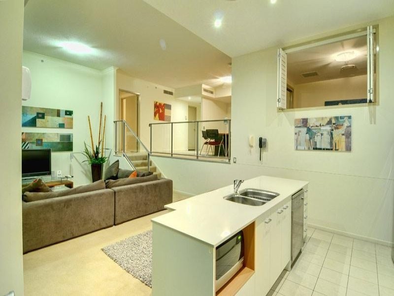 1 Duporth Avenue, Maroochydore QLD 4558