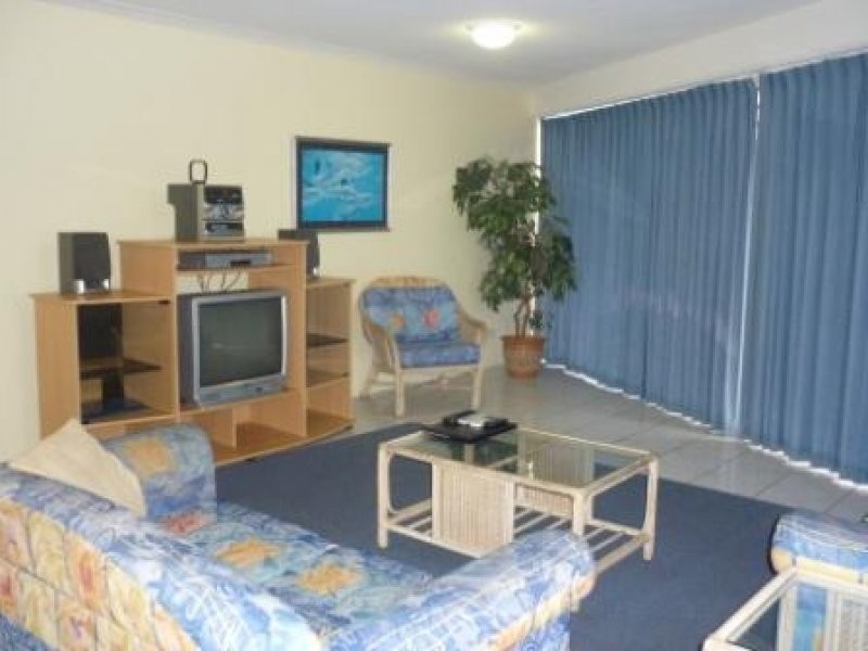 385 The Esplanade, Torquay QLD 4655