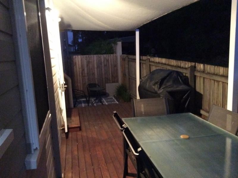 12 Kings Road, Taringa QLD 4068