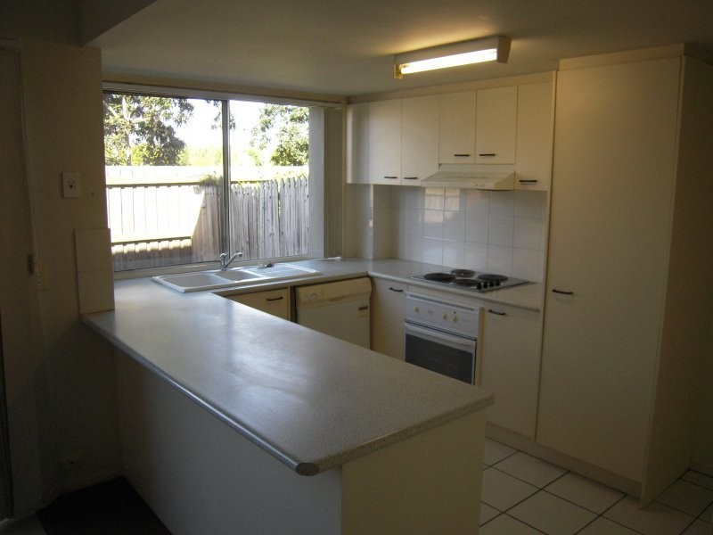 643 Pine Ridge Road, Biggera Waters QLD 4216