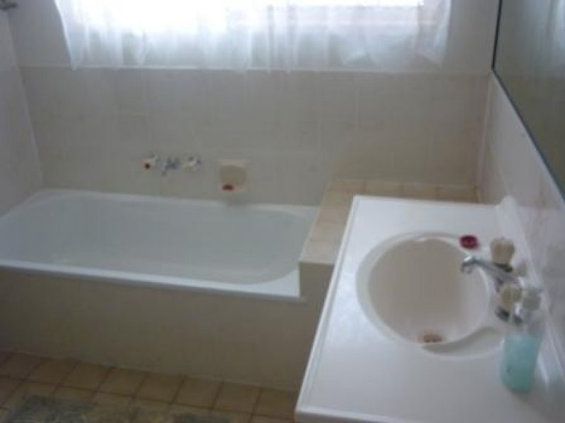 239 Main Street, Urraween QLD 4655