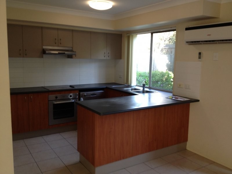 35 Johnston Street, Carina QLD 4152