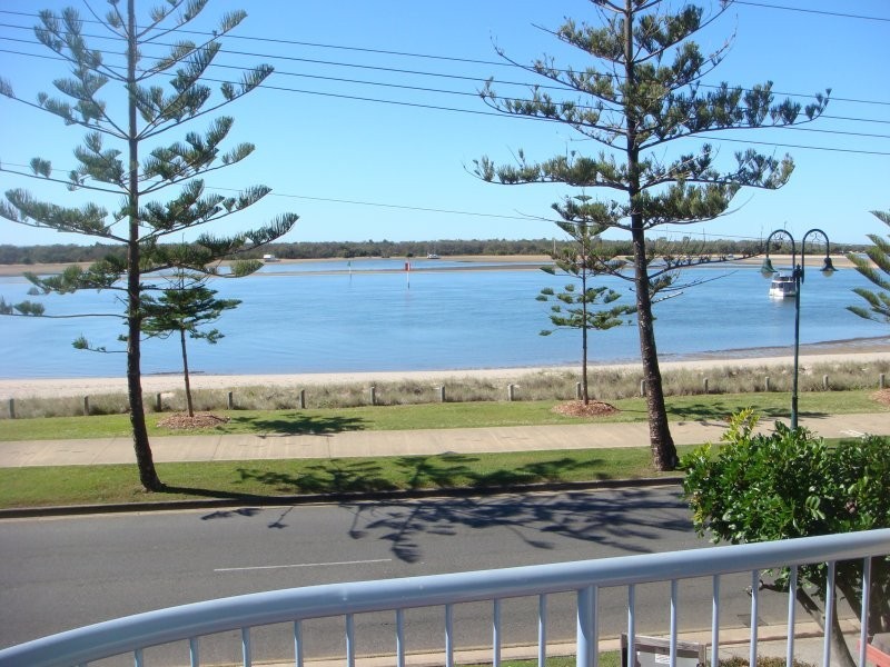 416 Marine Parade, Biggera Waters QLD 4216