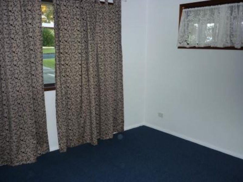8 Diana, Urangan QLD 4655
