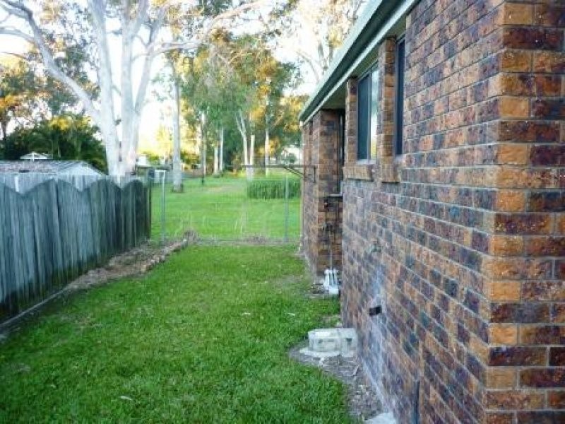 8 Diana, Urangan QLD 4655