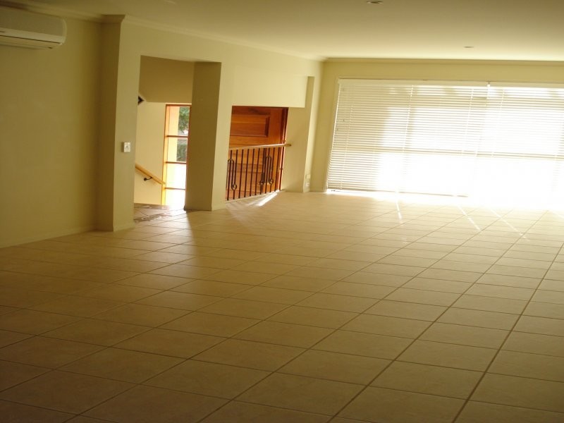 20 Fairway Drive, Clear Island Waters QLD 4226