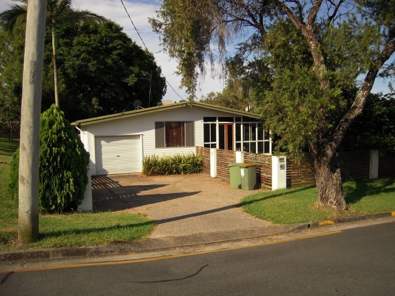 45 Broad Street, Labrador QLD 4215