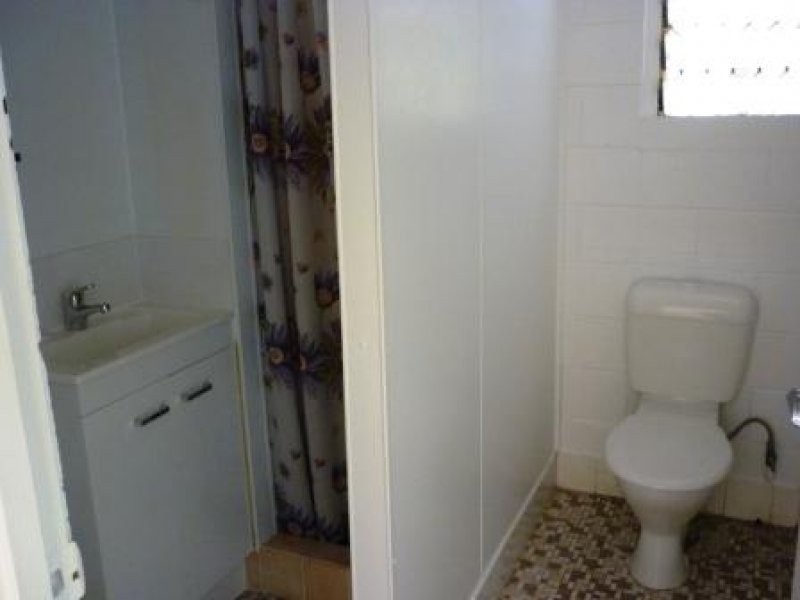 494 The Esplanade, Torquay QLD 4655