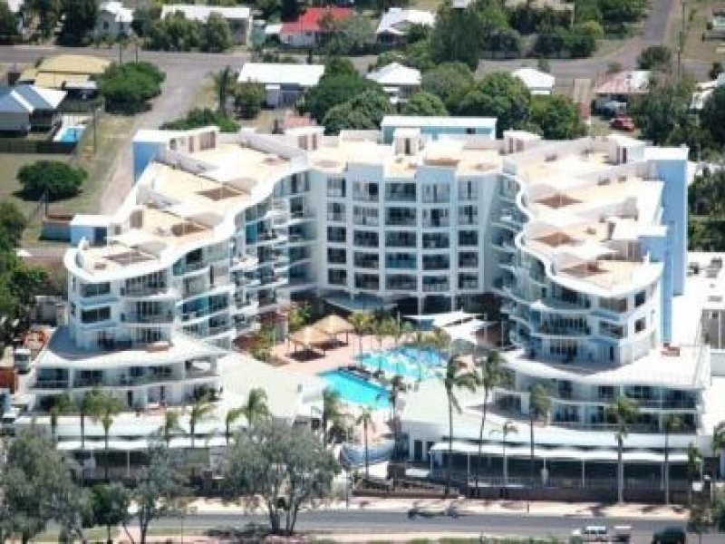 569 The Esplanade, Urangan QLD 4655