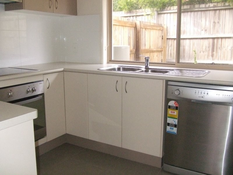 76 Johnston Street, Carina QLD 4152