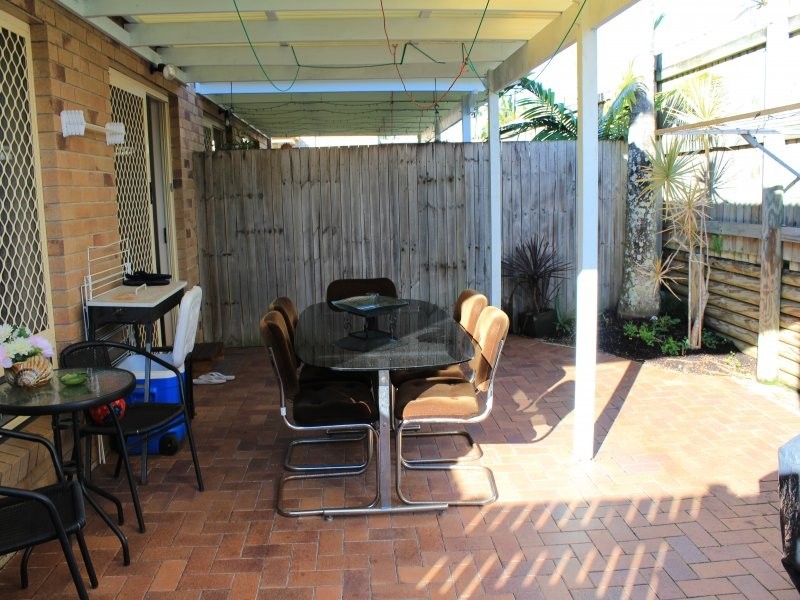 30 Meadowlands Rd, Carindale QLD 4152