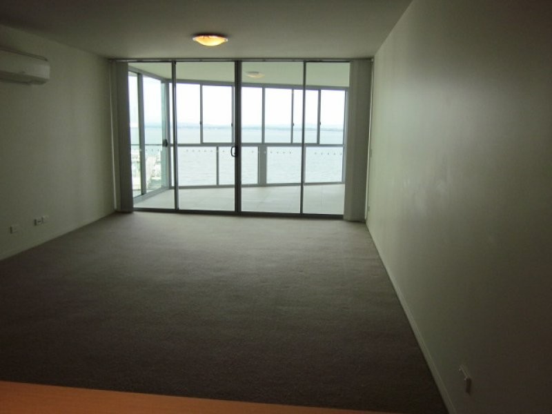 14 Oxley Ave, Woody Point QLD 4019