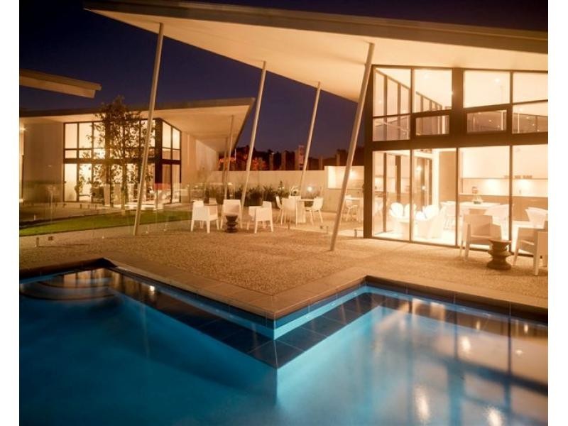 2 Inland Drive, Tugun QLD 4224