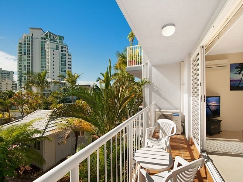 12 Whiting Street, Labrador QLD 4215