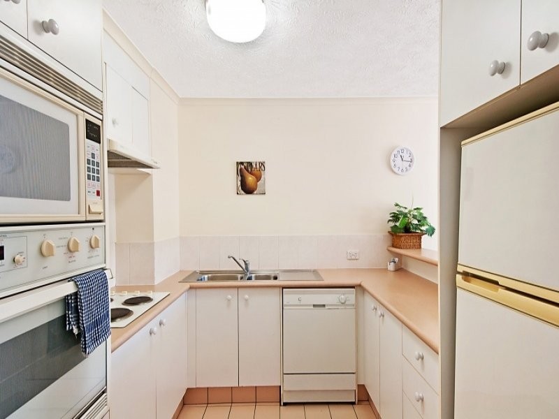 12 Whiting Street, Labrador QLD 4215