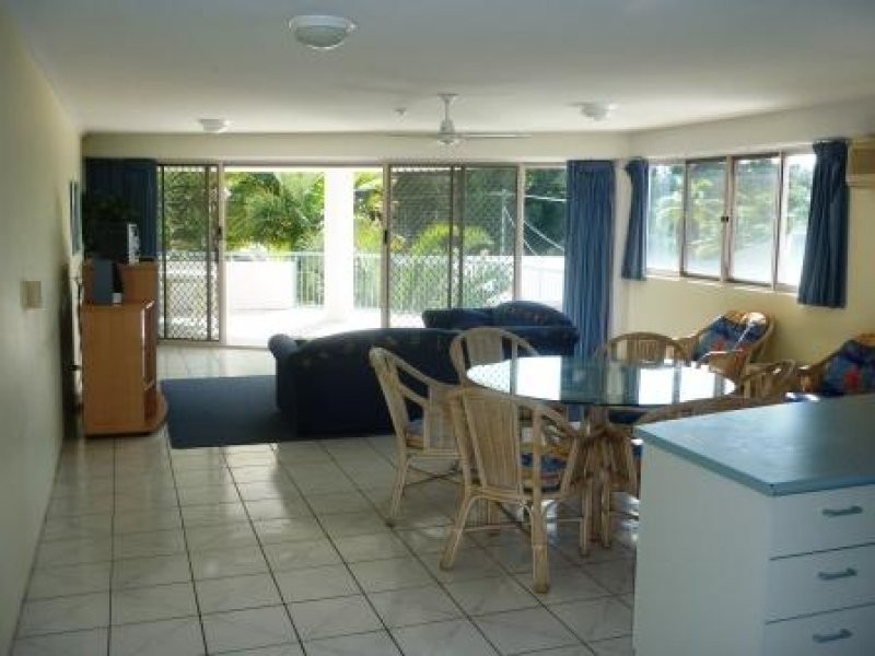 385 The Esplanade, Torquay QLD 4655