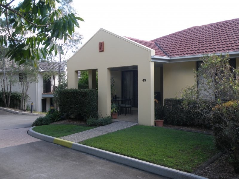 110 Scrub Rd, Carindale QLD 4152