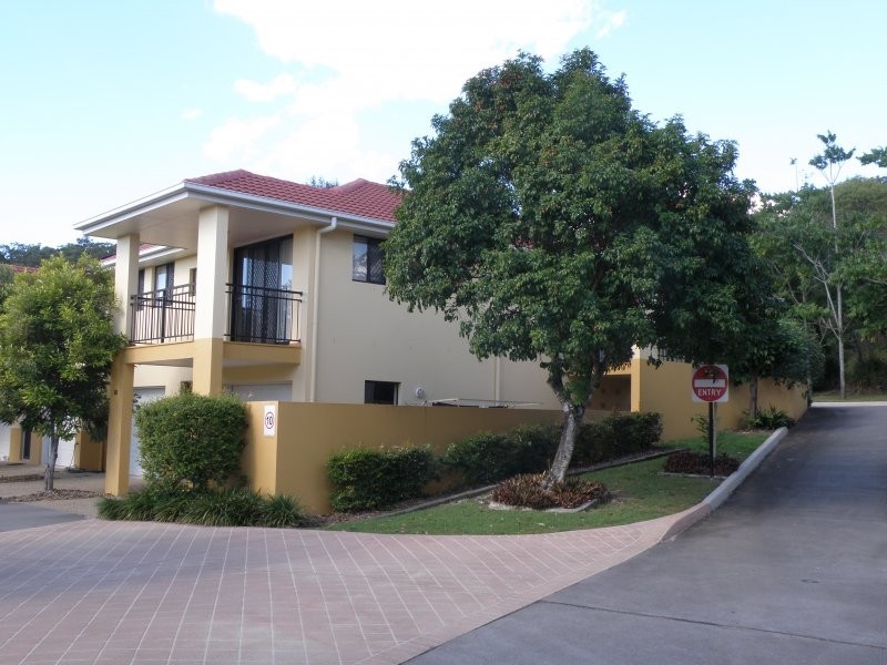 110 Scrub Rd, Carindale QLD 4152