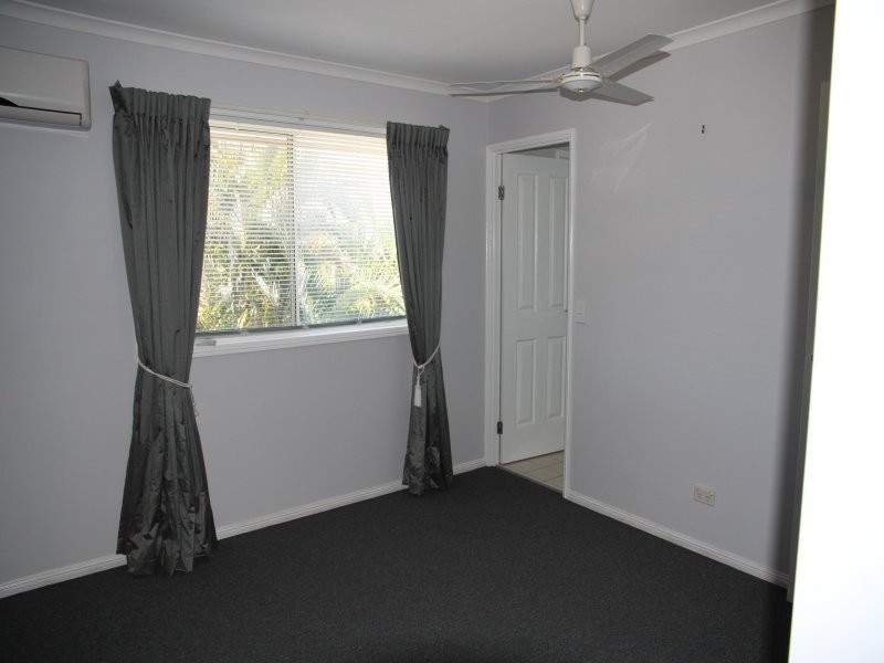 643 Pine Ridge Road, Biggera Waters QLD 4216