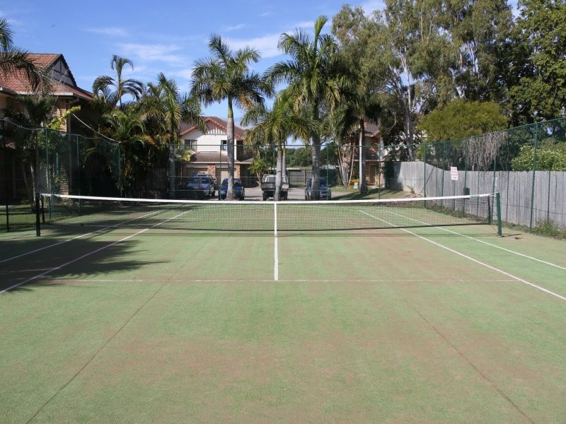 643 Pine Ridge Road, Biggera Waters QLD 4216