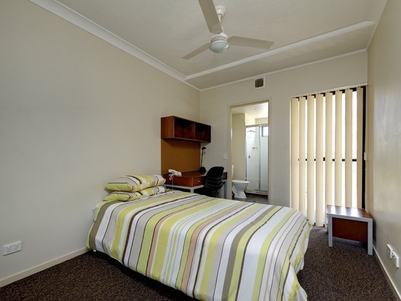 1848 Logan Road, Upper Mount Gravatt QLD 4122