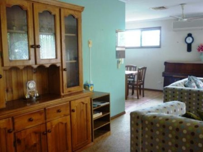 39 William, Urangan QLD 4655