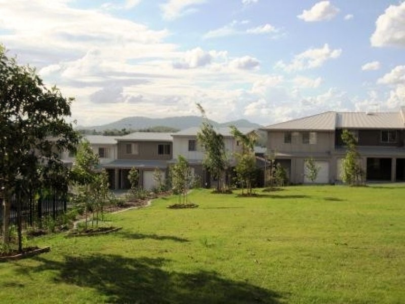 2 Toohey Street, Pacific Pines QLD 4211