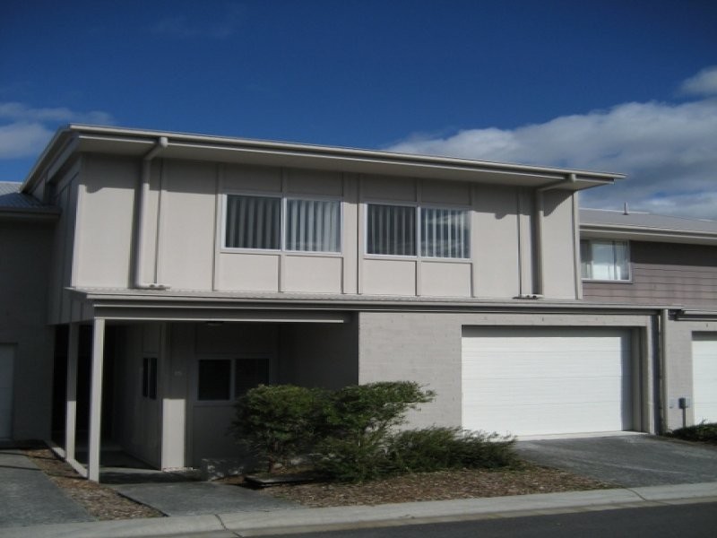 2 Toohey Street, Pacific Pines QLD 4211