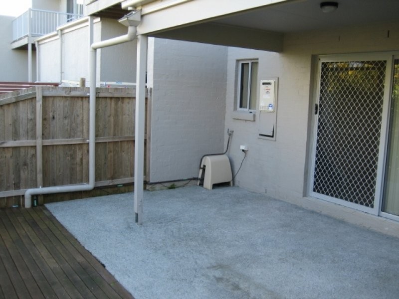 2 Toohey Street, Pacific Pines QLD 4211