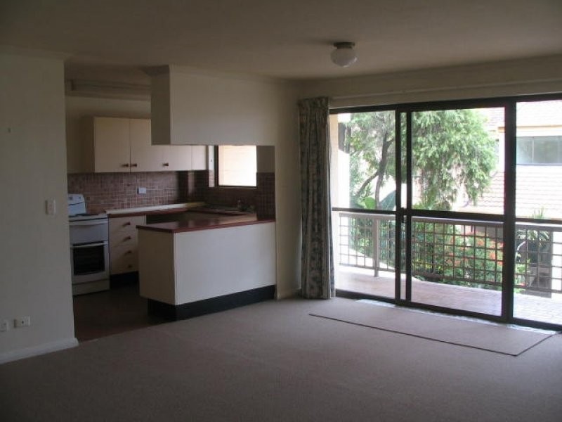 111 Markeri Street, Mermaid Waters QLD 4218