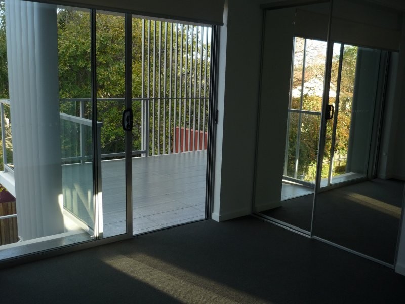 28 Carl Street, Woolloongabba QLD 4102