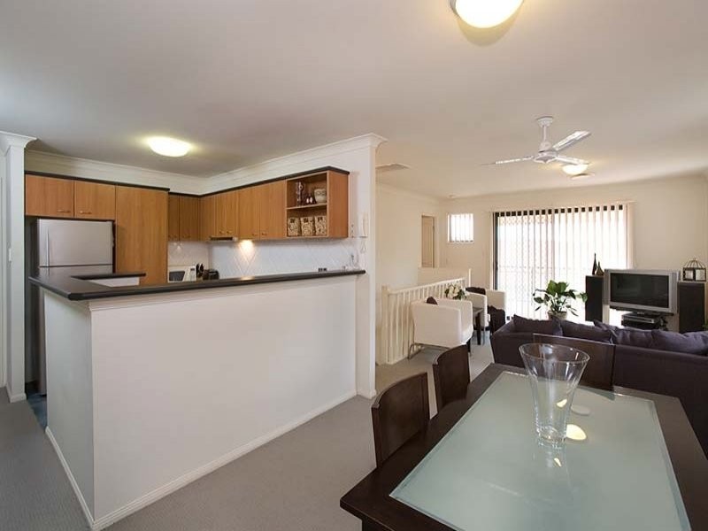 110 Scrub Rd, Carindale QLD 4152