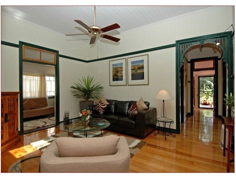 17 Rainbow Street, Sandgate QLD 4017