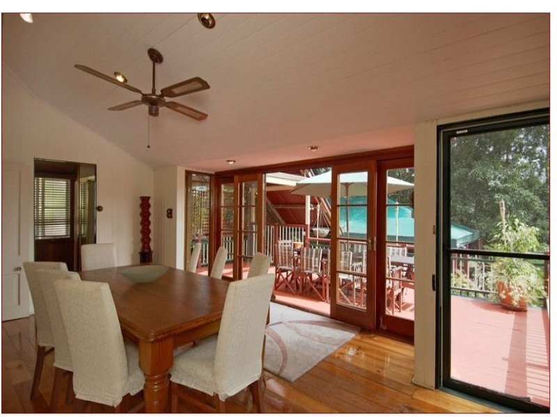 17 Rainbow Street, Sandgate QLD 4017