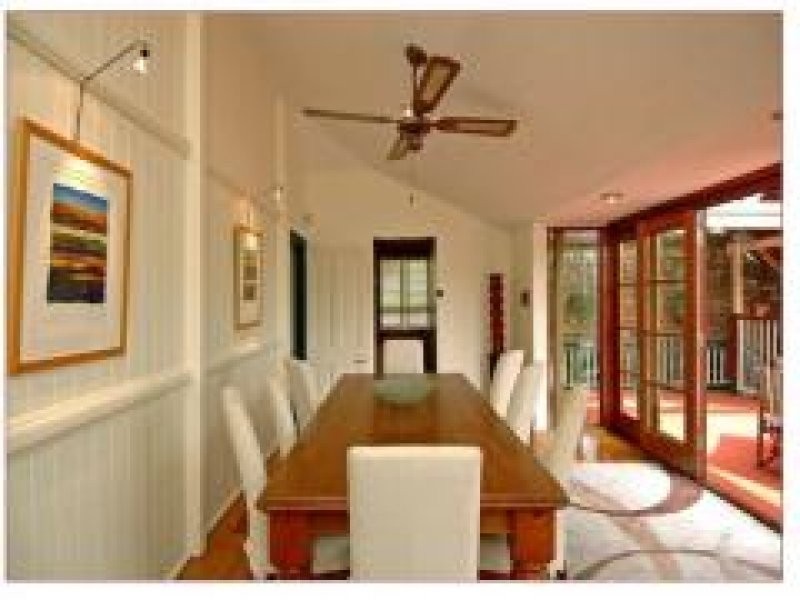 17 Rainbow Street, Sandgate QLD 4017