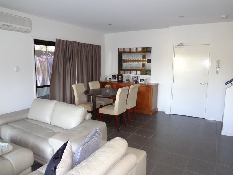 28 Hood Street, Sherwood QLD 4075