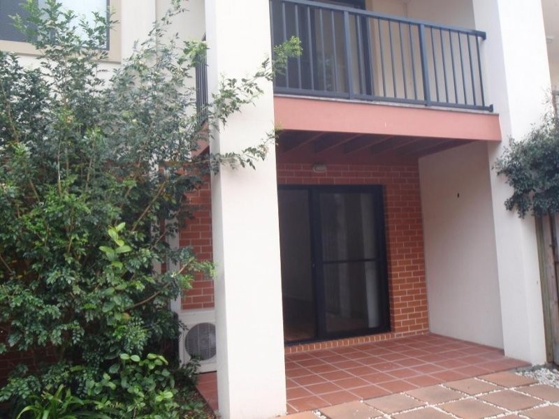 64 Gilston Road, Nerang QLD 4211