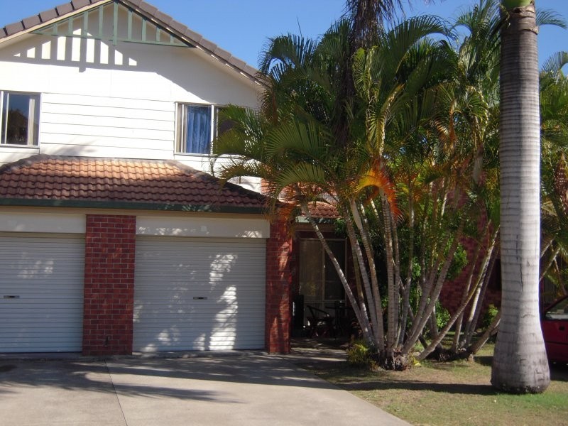 643 Pine Ridge Road, Biggera Waters QLD 4216