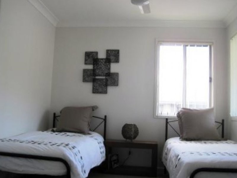 2 Toohey Street, Pacific Pines QLD 4211