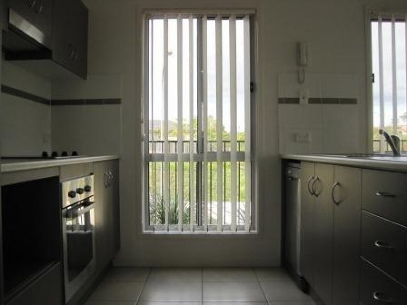 2 Toohey Street, Pacific Pines QLD 4211