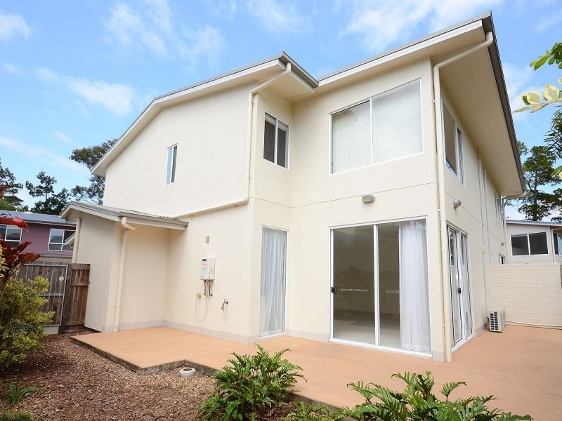 71 Elizabeth st, Urangan QLD 4655