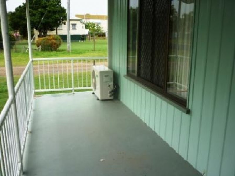 27 Hibiscus Street, Urangan QLD 4655