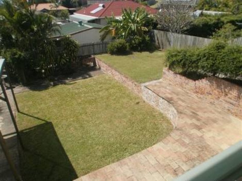 12 Tenimby St, Pialba QLD 4655