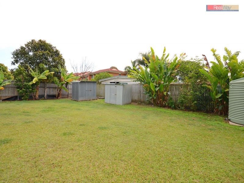 Neils st, Pialba QLD 4655