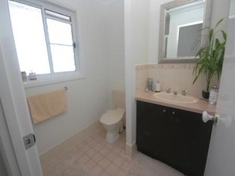 141 Cypress Street, Urangan QLD 4655