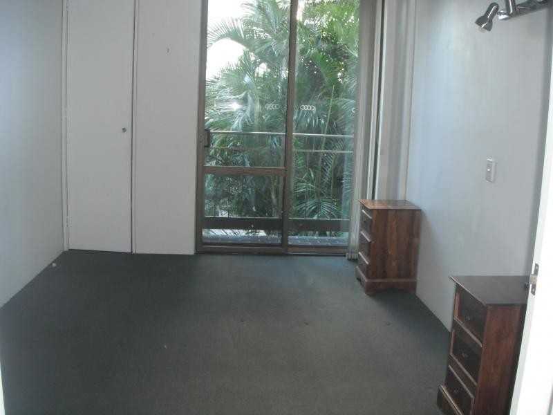 Clear Island Waters QLD 4226