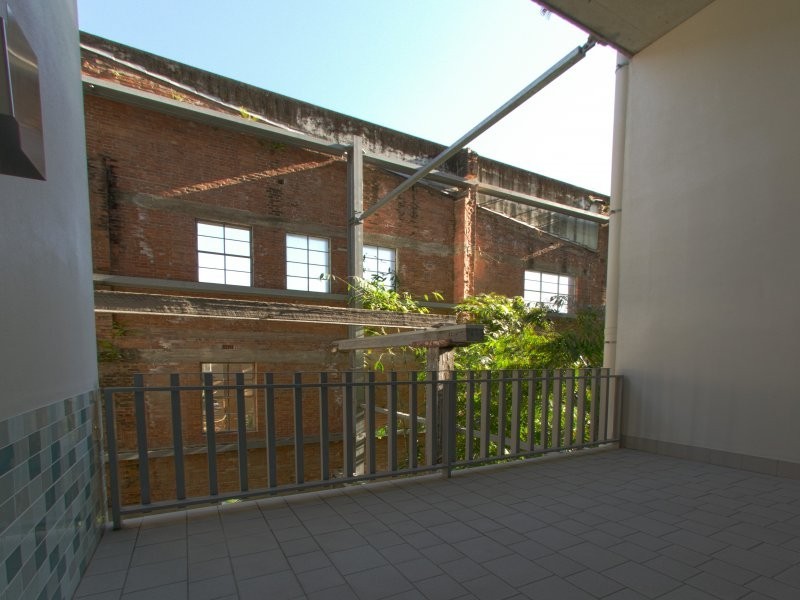 8 Skyring Terrace, Teneriffe QLD 4005